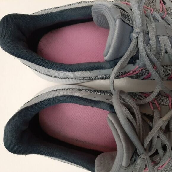 NIKE Quest Athletic Running Shoes Gray & Pink Women's Sz 8.5 - Picture 12 of 14